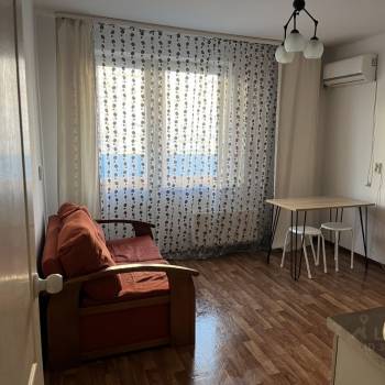 Сдается 1-комнатная квартира, 35 м²