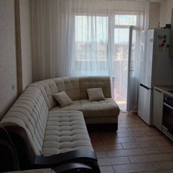 Продается 1-комнатная квартира, 42,8 м²