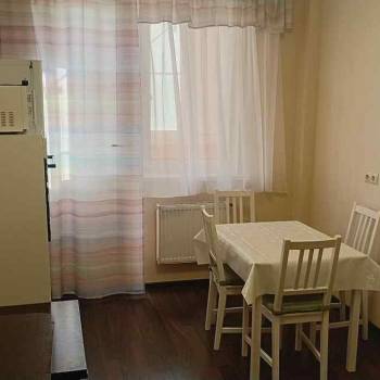 Сдается 1-комнатная квартира, 43 м²