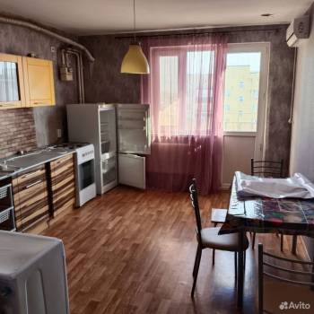 Продается 1-комнатная квартира, 45 м²