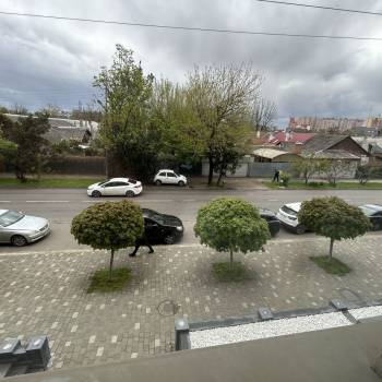 Продается 1-комнатная квартира, 64 м²
