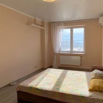 Сдается 1-комнатная квартира, 44 м²