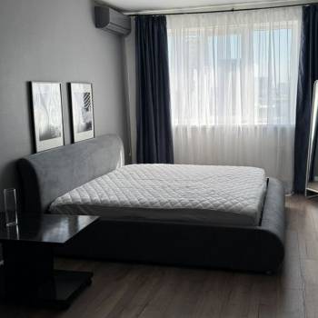 Сдается 1-комнатная квартира, 50 м²