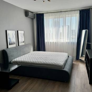 Сдается 1-комнатная квартира, 50 м²