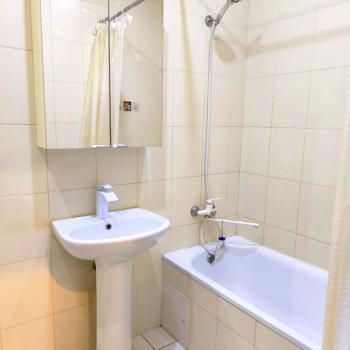 Продается 1-комнатная квартира, 42 м²