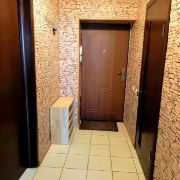 Продается 1-комнатная квартира, 42 м²