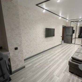 Сдается 2-х комнатная квартира, 75 м²