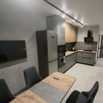 Сдается 2-х комнатная квартира, 75 м²