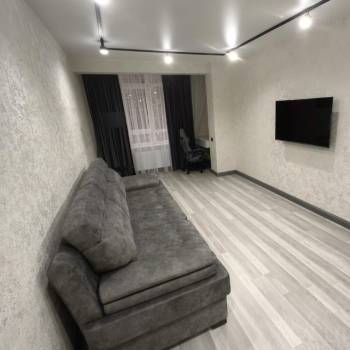 Сдается 2-х комнатная квартира, 75 м²