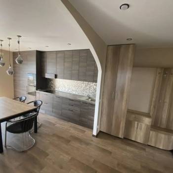Сдается 2-х комнатная квартира, 90 м²