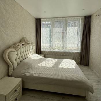 Сдается 1-комнатная квартира, 45 м²