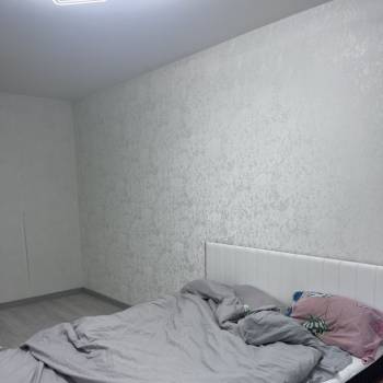Продается 1-комнатная квартира, 42 м²