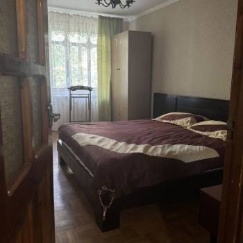 Продается Многокомнатная квартира, 76 м²