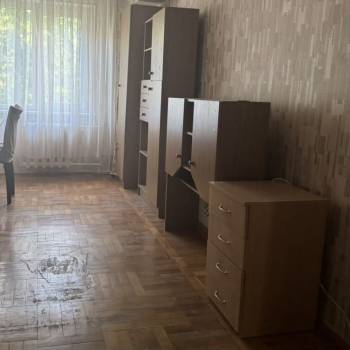 Продается Многокомнатная квартира, 76 м²