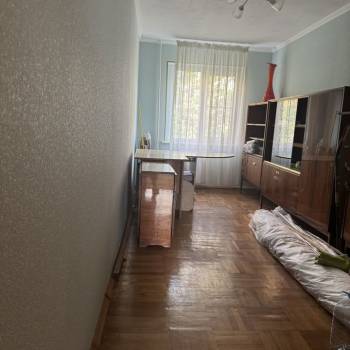 Продается Многокомнатная квартира, 76 м²