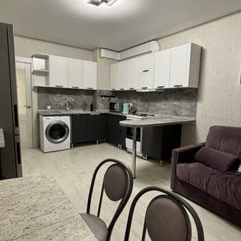 Сдается 1-комнатная квартира, 49 м²