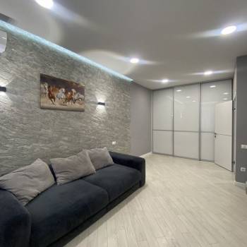 Сдается 1-комнатная квартира, 42 м²