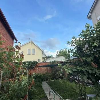 Продается Дом, 180 м²