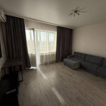 Сдается 2-х комнатная квартира, 85 м²