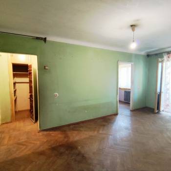 Продается 3-х комнатная квартира, 56 м²