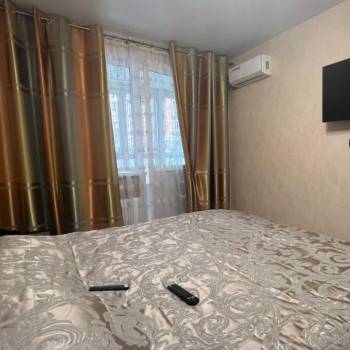 Продается 2-х комнатная квартира, 127,6 м²
