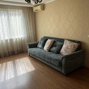 Сдается 1-комнатная квартира, 39 м²