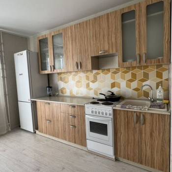Сдается 1-комнатная квартира, 38 м²