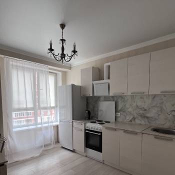 Сдается 1-комнатная квартира, 42 м²