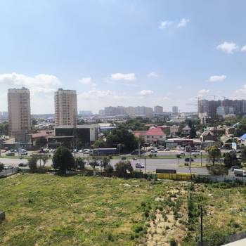 Продается 1-комнатная квартира, 50 м²