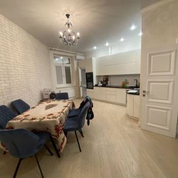 Продается 2-х комнатная квартира, 77 м²