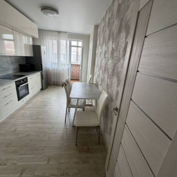 Продается 1-комнатная квартира, 42,1 м²