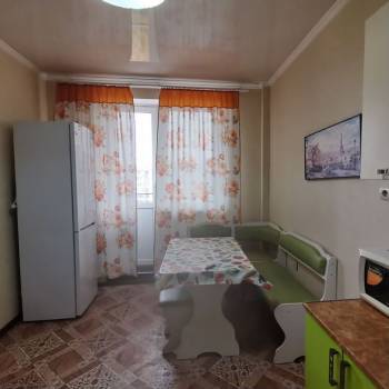 Сдается 1-комнатная квартира, 42 м²