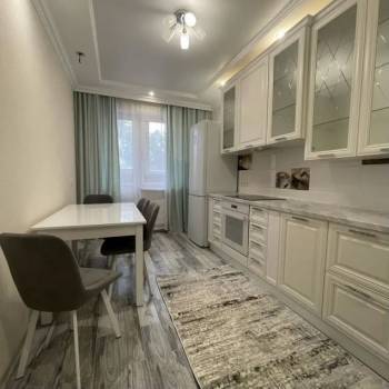 Продается 1-комнатная квартира, 57,5 м²