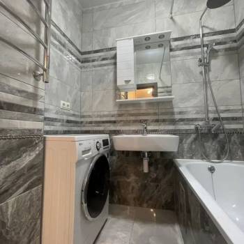 Продается 1-комнатная квартира, 57,5 м²