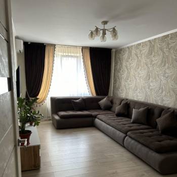 Продается 1-комнатная квартира, 40,4 м²