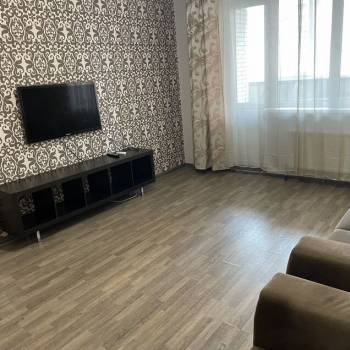 Сдается Многокомнатная квартира, 85 м²