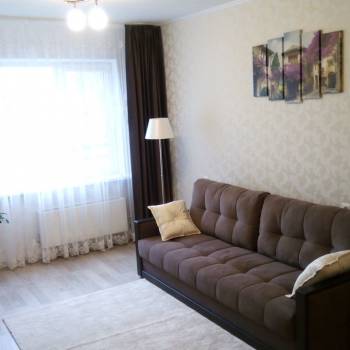 Сдается 1-комнатная квартира, 42 м²