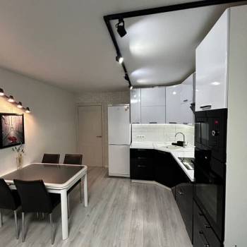 Сдается 2-х комнатная квартира, 64 м²