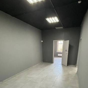 Сдается Нежилое помещение, 77 м²