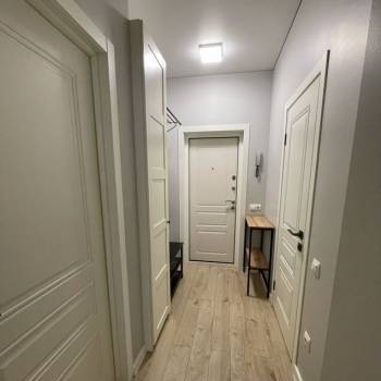 Продается 1-комнатная квартира, 42 м²