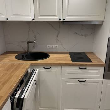 Продается 1-комнатная квартира, 42 м²