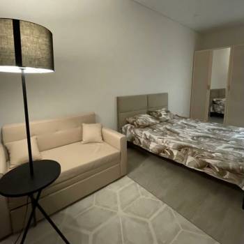 Продается 1-комнатная квартира, 50 м²