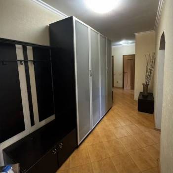 Сдается Многокомнатная квартира, 85 м²