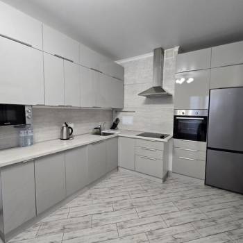 Сдается 1-комнатная квартира, 55 м²