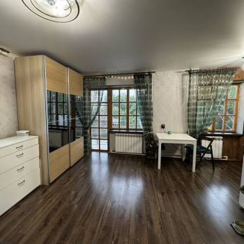 Продается 1-комнатная квартира, 33 м²