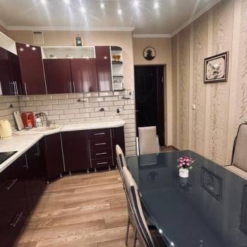 Сдается 1-комнатная квартира, 50 м²