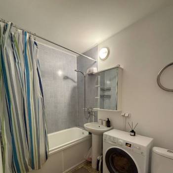 Сдается 1-комнатная квартира, 42 м²