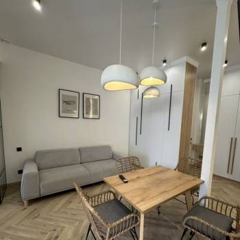 Продается 3-х комнатная квартира, 57 м²