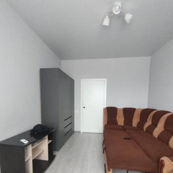 Продается 1-комнатная квартира, 43 м²