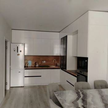 Продается 2-х комнатная квартира, 80 м²